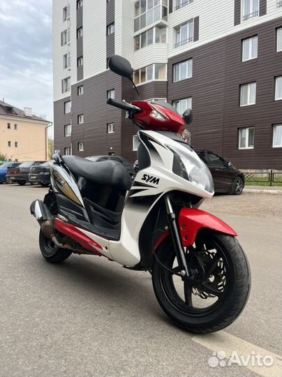 Sym jet 4