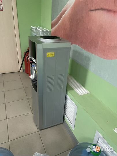 Кулер для воды бу