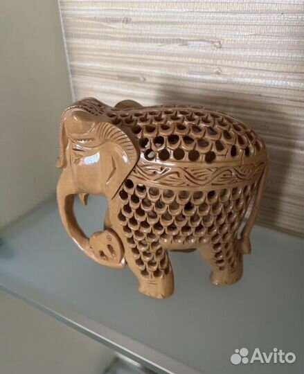 Статуэтка слон из дерева