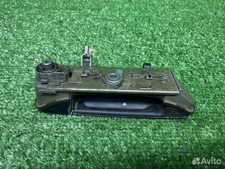 Ручка двери внешняя передняя левая Audi A6 C5