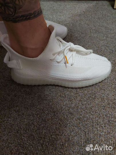 Кроссовки yzeey boost