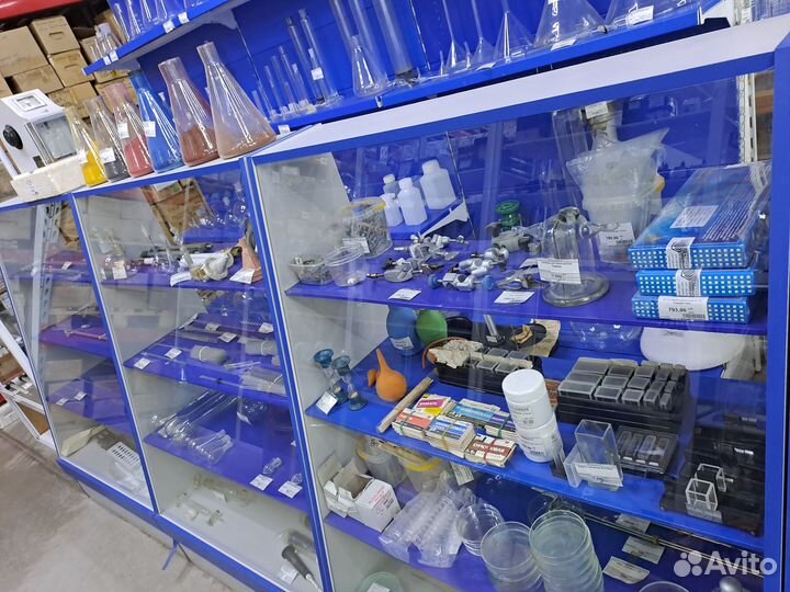 Лабораторная посуда, химические реактивы