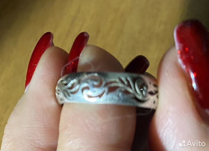 Серебряное кольцо