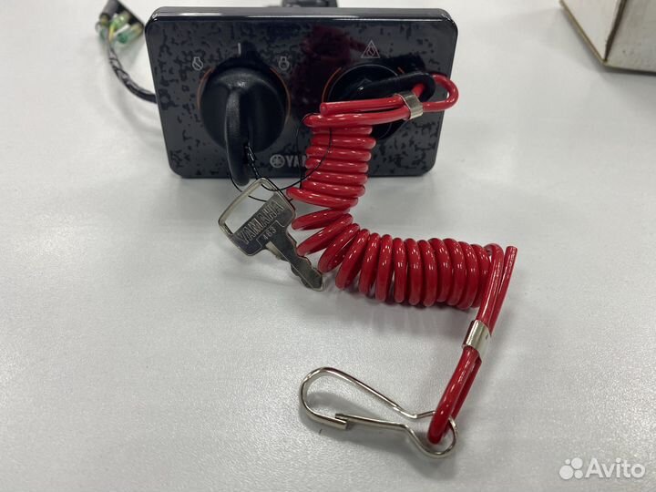 6X68257033 Переключатель - замок зажигания плм