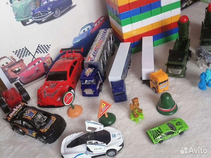 Машинка игрушки пакетом