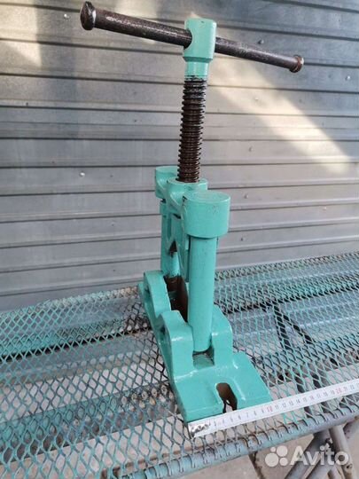 Тиски трубные