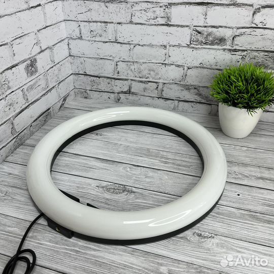 Кольцевая лампа 32 см