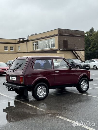 LADA 4x4 (Нива) 1.7 МТ, 2002, 185 000 км