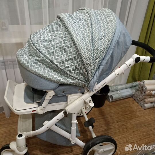 Коляска универсальная