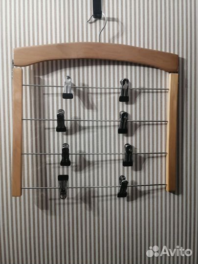 Вешалка плечики с зажимами (прищепками)