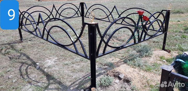 Ограды на кладбище