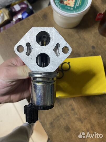 Клапан холостого хода 6NW009141021