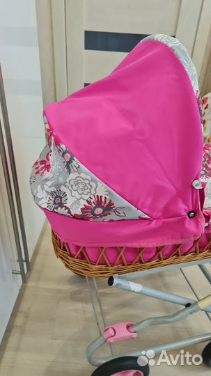 Коляска кукольная