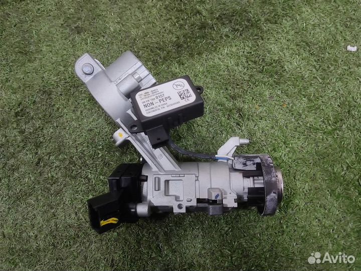 Замок зажигания Chevrolet Aveo T300 2012