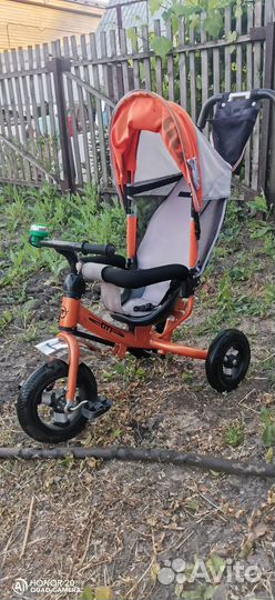 Детский велосипед с ручкой