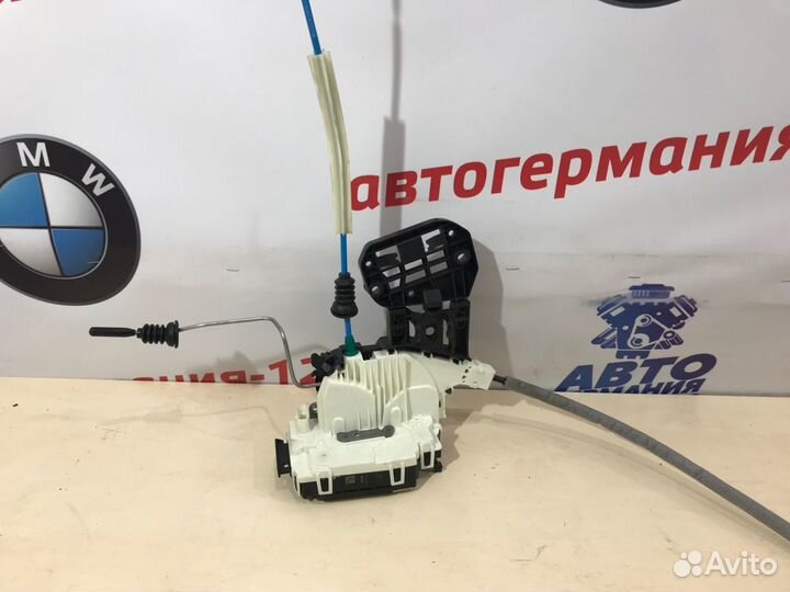 Замок двери задний правый Mercedes Gla180 X156