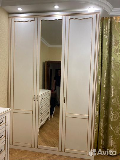 Шкаф 3х-дверный 