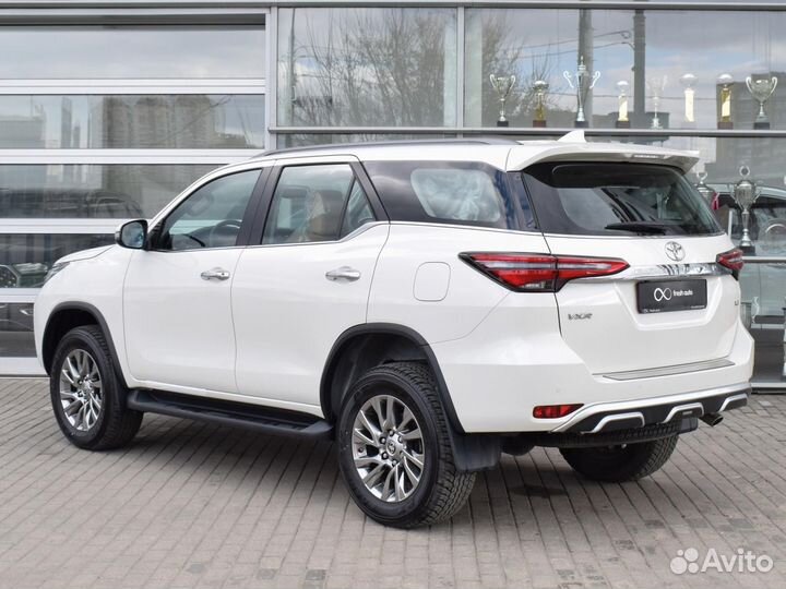 Toyota Fortuner 4.0 AT, 2022, 47 км