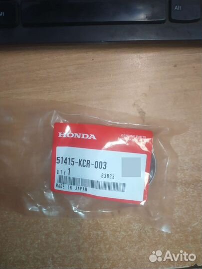 Слайдер направляющая вилки honda 51415-KCR-003