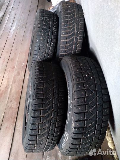 Viatti Brina Nordico V-522 185/70 R14