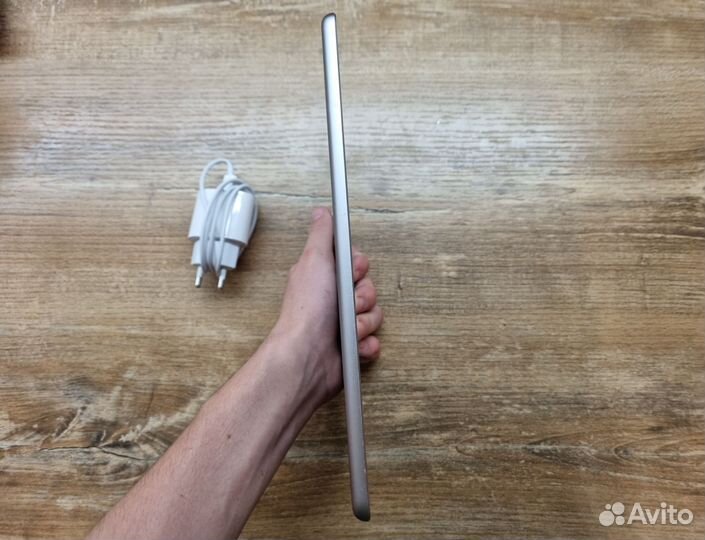 iPad 5 2017 32gb серый