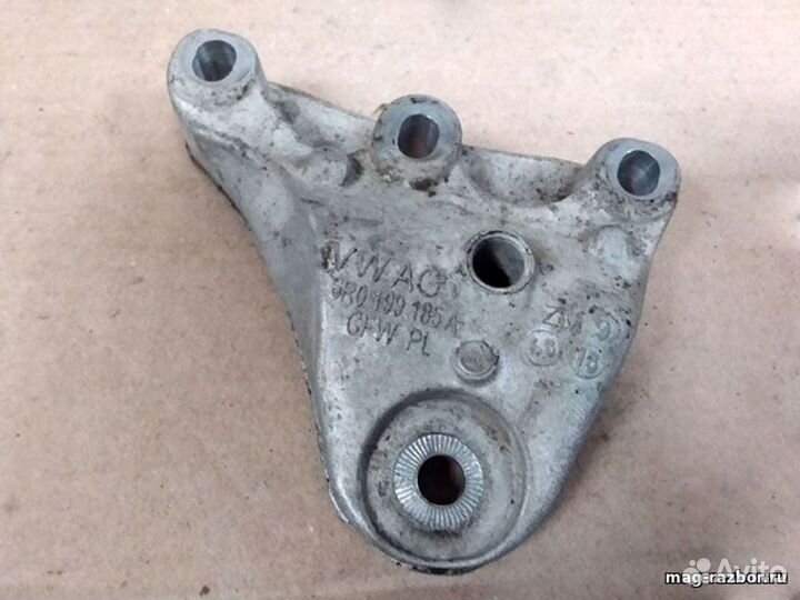 Кронштейн двигателя Volkswagen Polo V правый