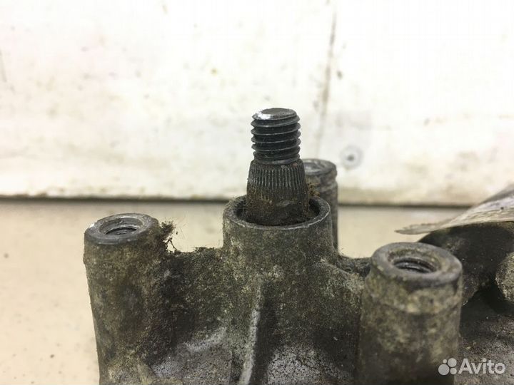 Моторчик стеклоочистителя передний