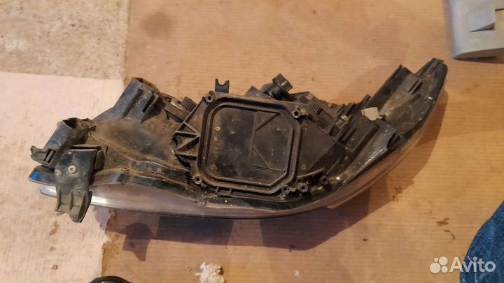 Фара на короллу е150