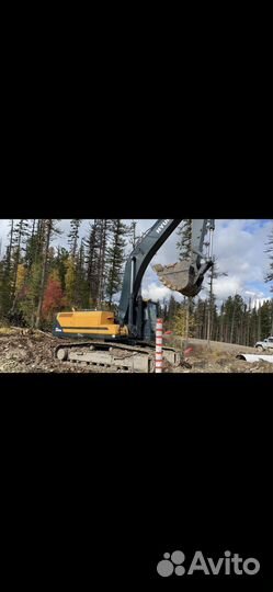 Гусеничный экскаватор Hyundai HX340SL, 2021