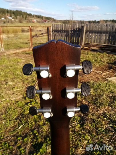 Электроакустическая гитара новая