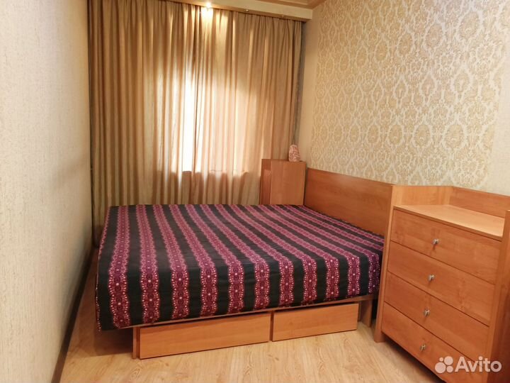 Натяжная простынь, простынь на резинке