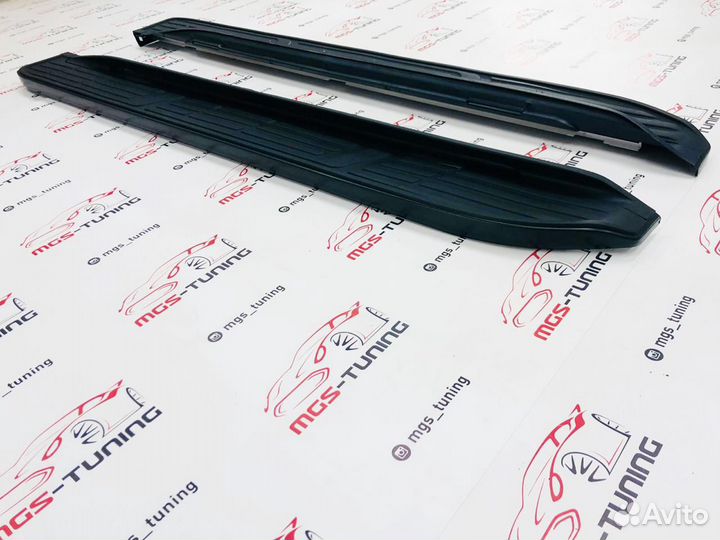 Пороги Toyota Land Cruiser Prado 150 черный обод