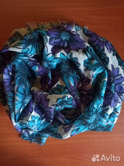 Огромный шерстяной Палантин