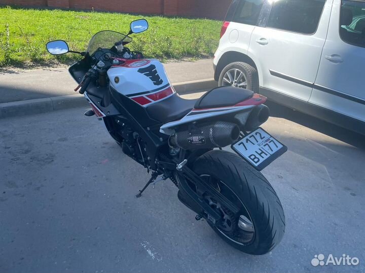 Yamaha YZF-R1