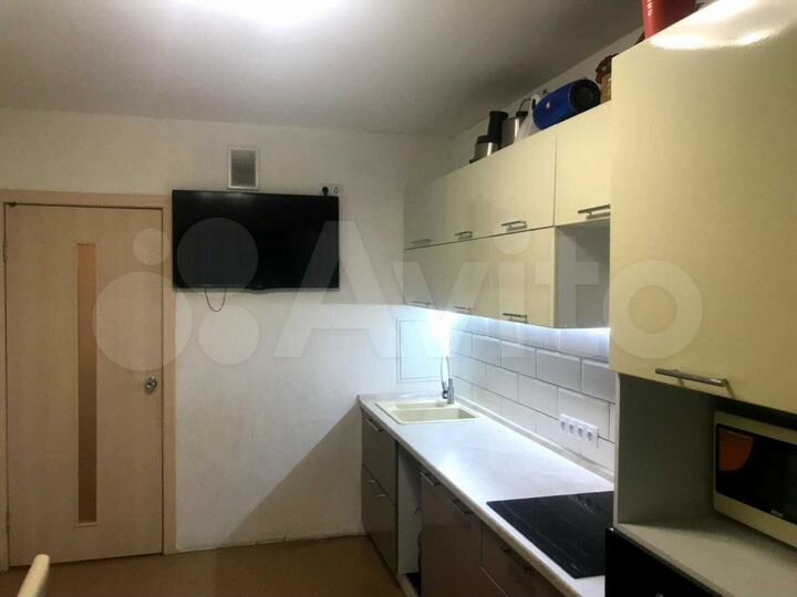 2-к. квартира, 51 м², 10/18 эт.