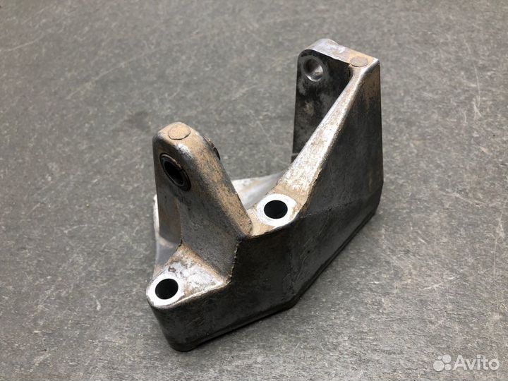 Кронштейн гур Nissan Almera N16 QG15DE 2005