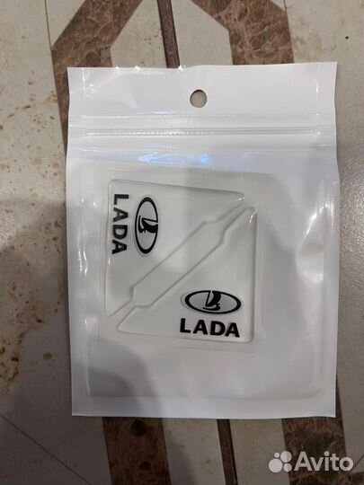 Наклейки на дверь Лада