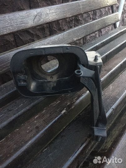 Лючок бензобака volkswagen jetta 6