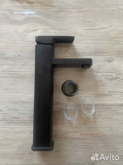 Смеситель для раковины