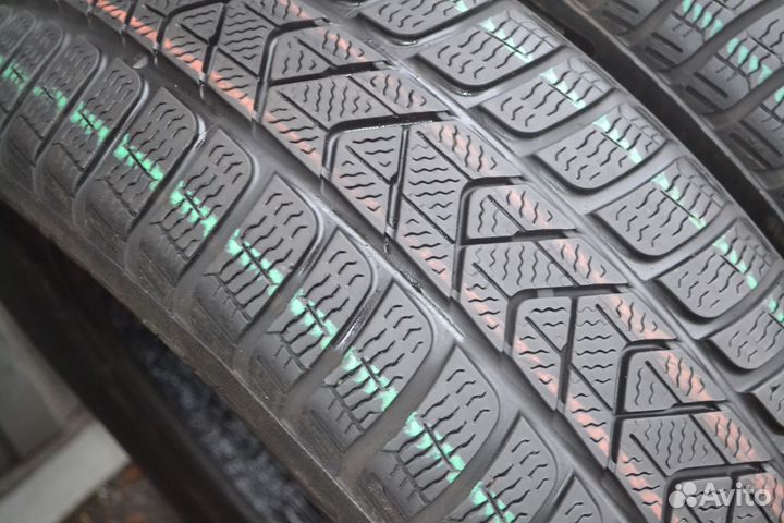 Pirelli Winter Sottozero 3 215/55 R17 94H