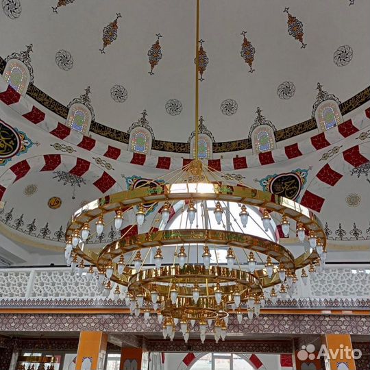 Люстра большого размера