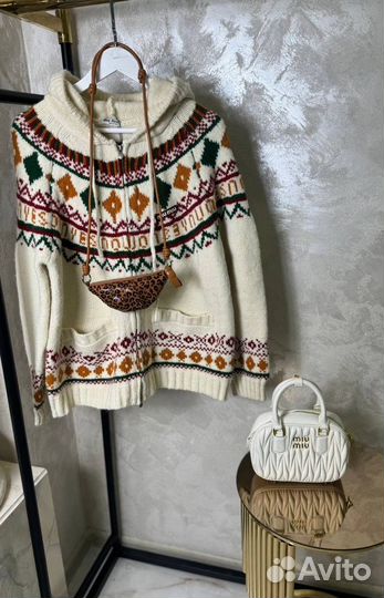 Свитер miu miu с сумкой