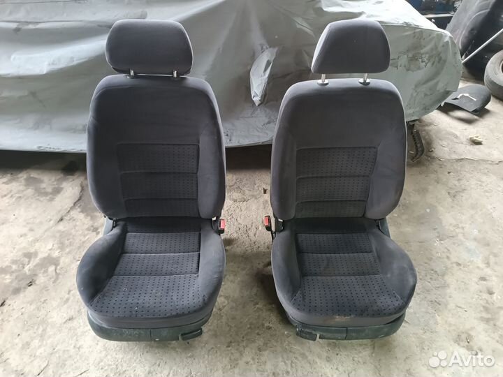 Сиденье переднее Volkswagen Jetta 4