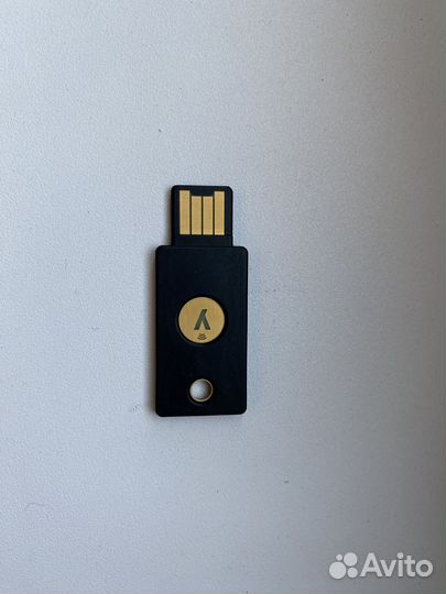 YubiKey 5 NFC