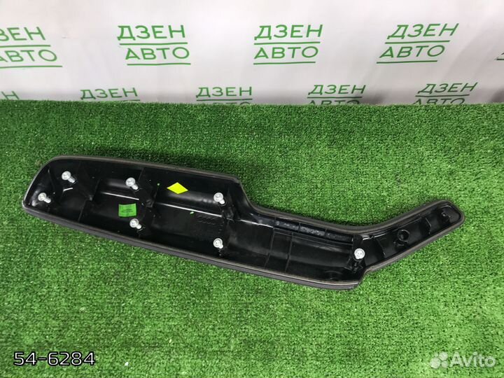 Подлокотник двери передний Audi A6 C6