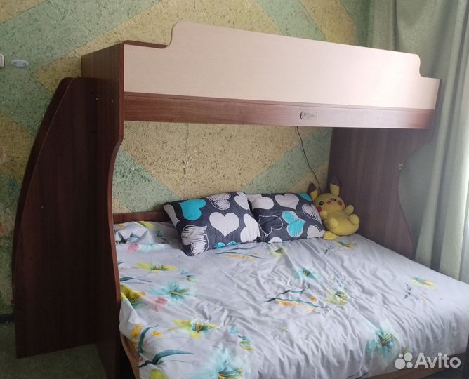 Двухъярусная кровать бу с матрасом