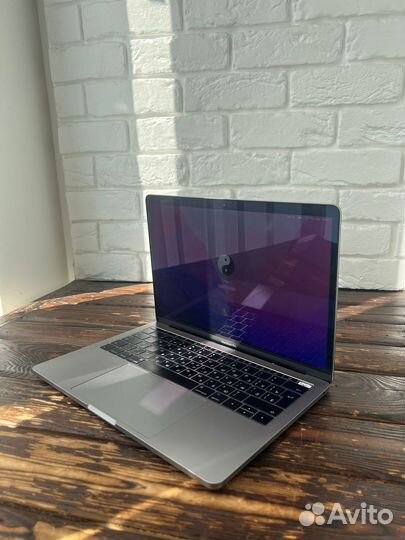 Ноутбук MacBook Pro 13inch 2016 SG 256гб/i5/8гб