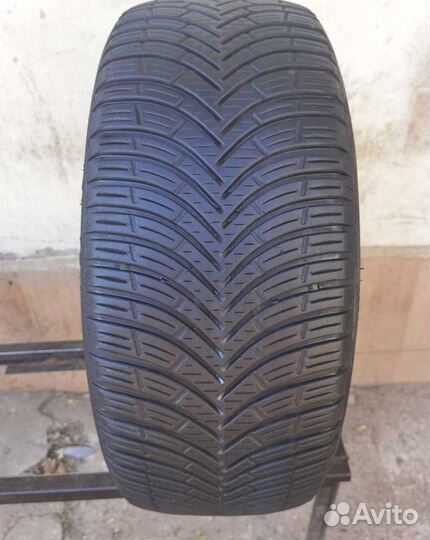 Kleber Quadraxer 2 215/50 R17 95W