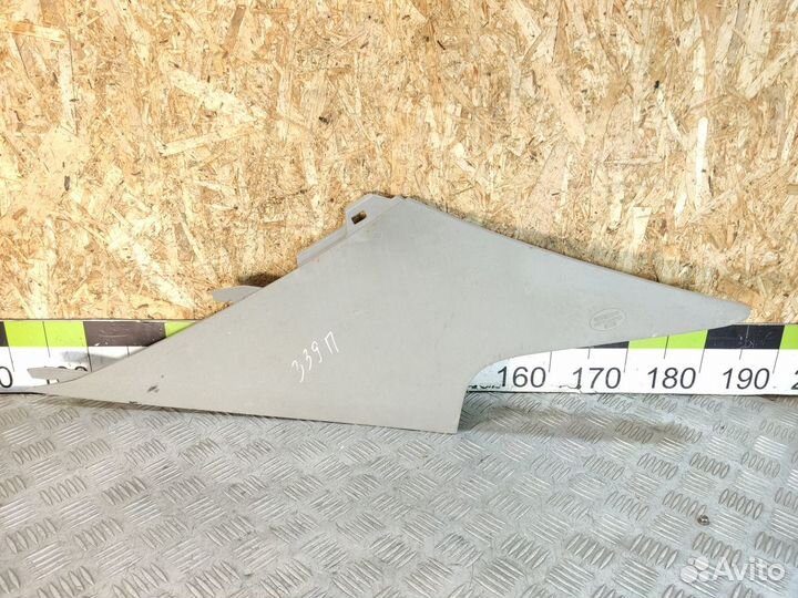 Обшивка стойки правая Toyota Camry v40