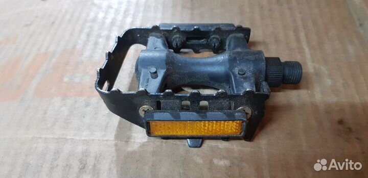 Только левая педаль Feimin 102x77 мм (FP-915)